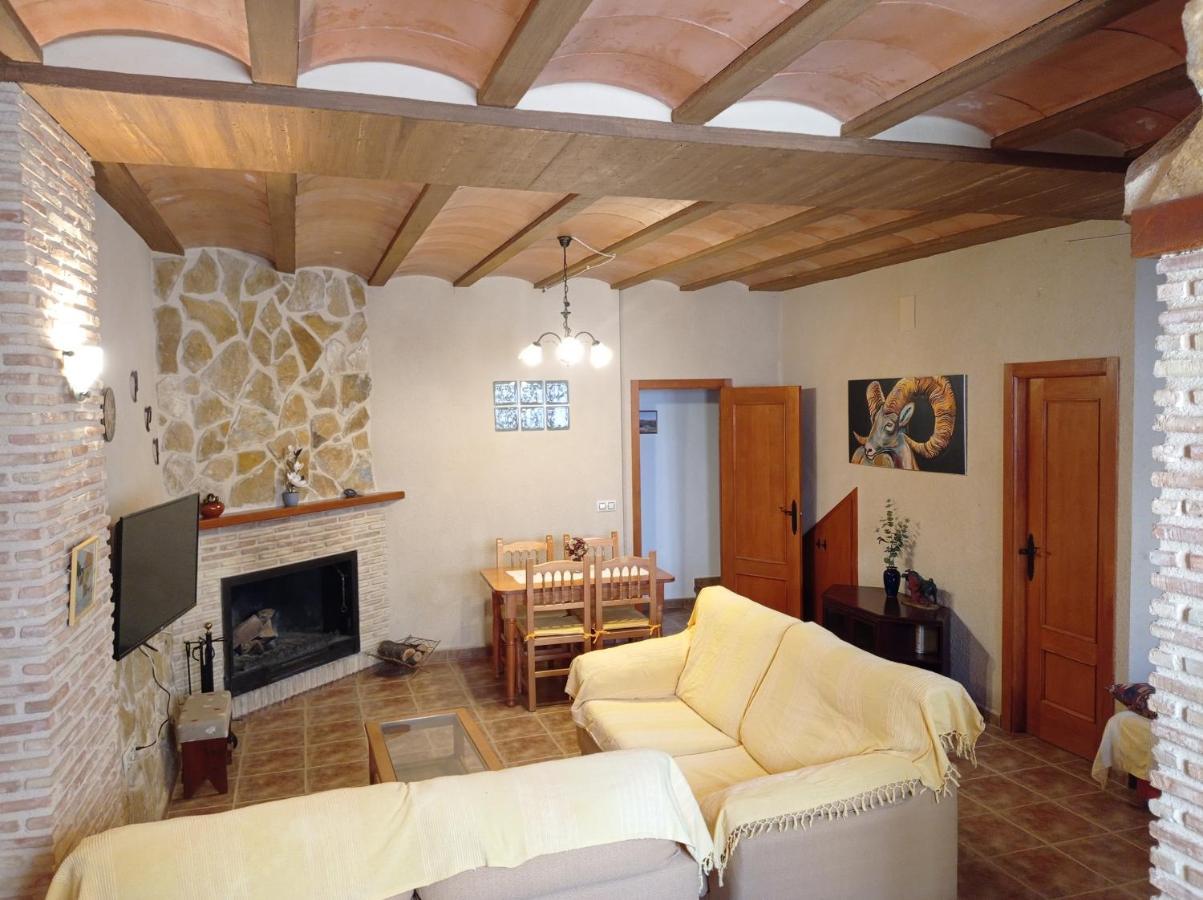 Casa Camille.Villares Elche De La Sierra Bagian luar foto